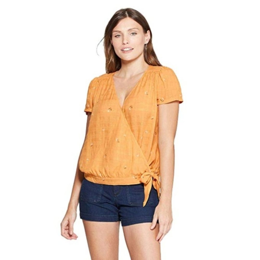 Universal Thread Yellow Short Sleeve Wrap Blouse M